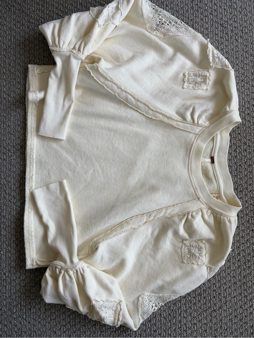 Free People Women’s Cream Long-Sleeve Top with Lace Accents Size Small